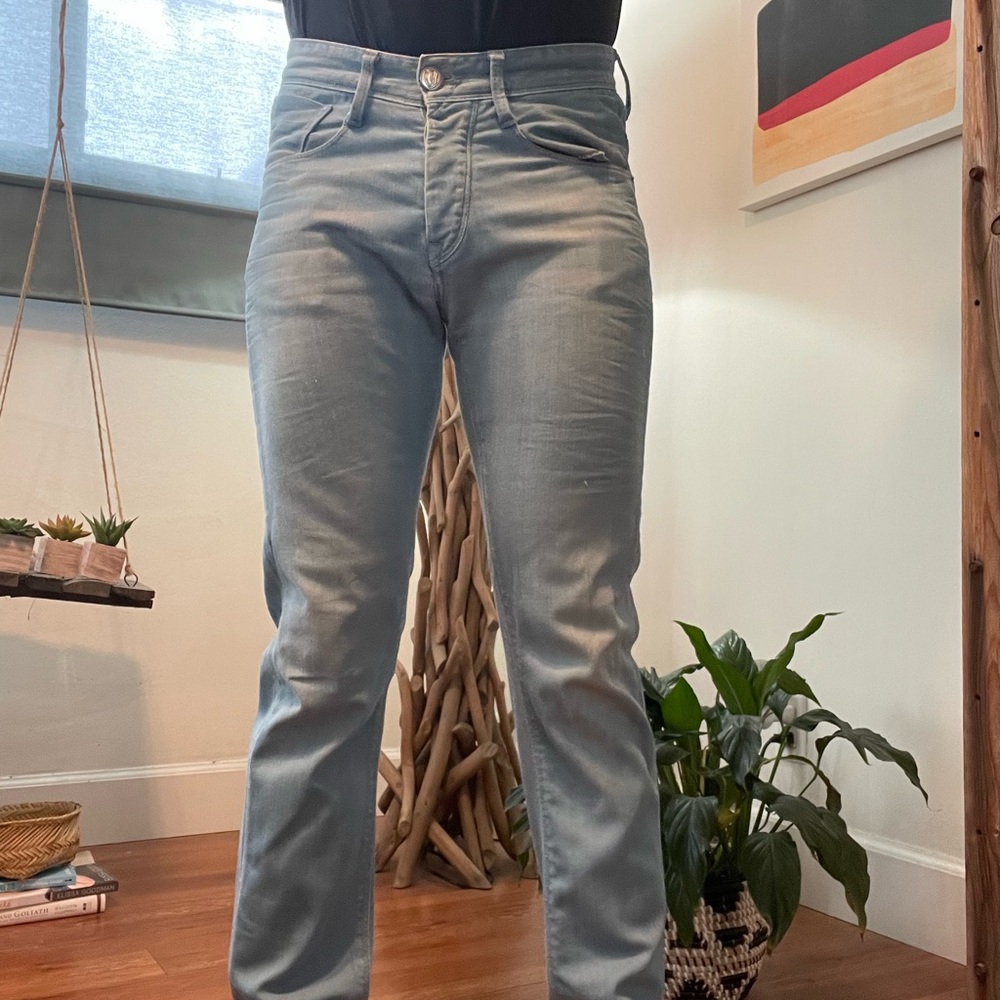 Men’s Ben Sherman 28 x 32 light blue distressed denim jeans